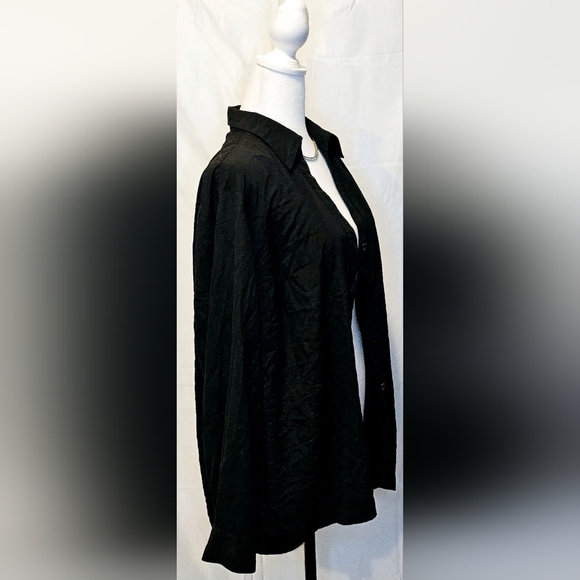 2XL Black Button-Up Blouse - Picture 2 of 3